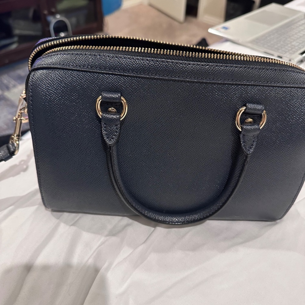 Coach purse - Picture 2 of 4